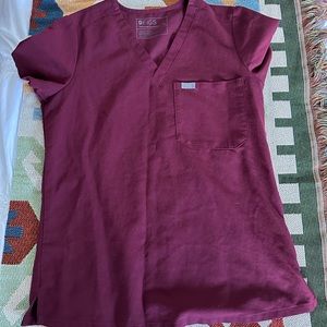 FIGS Burgundy scrub set